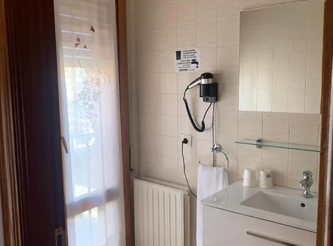 Docar בית הארחה 2*